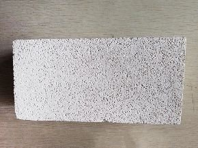 低铁高铝质隔热砖